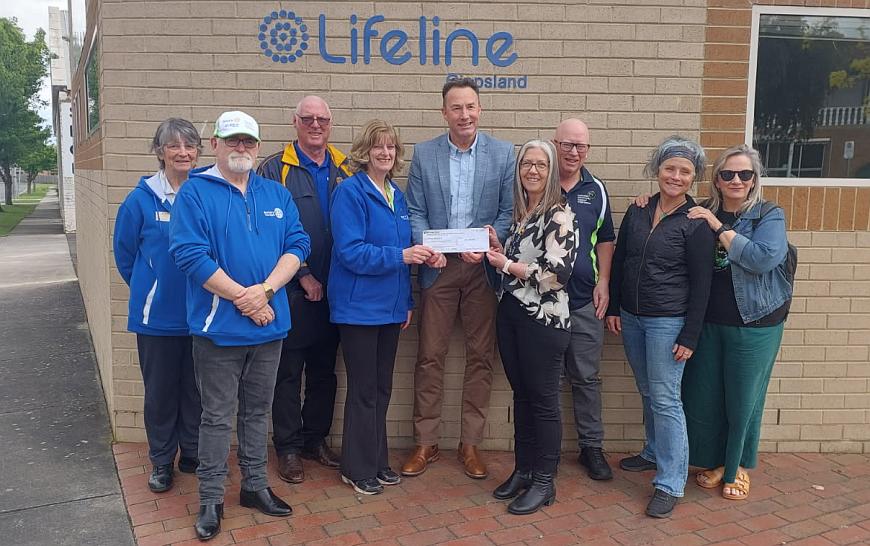 Various members associated with the event at the presentation